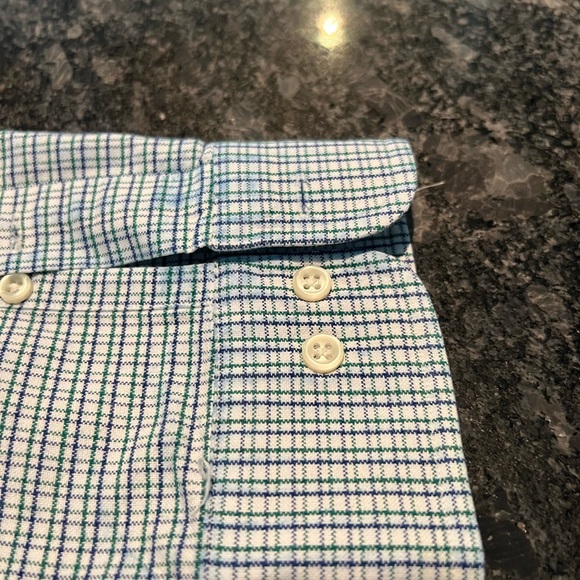 Ralph Lauren Yarmouth 100% Cotton Oxford, plaid, size 17 1/2.  See photos. - Picture 4 of 5